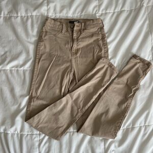 FORM FITTING FASHION NOVA JEANS (size: women’s small / US 3)